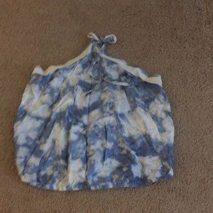 Hollister crop top around the neck